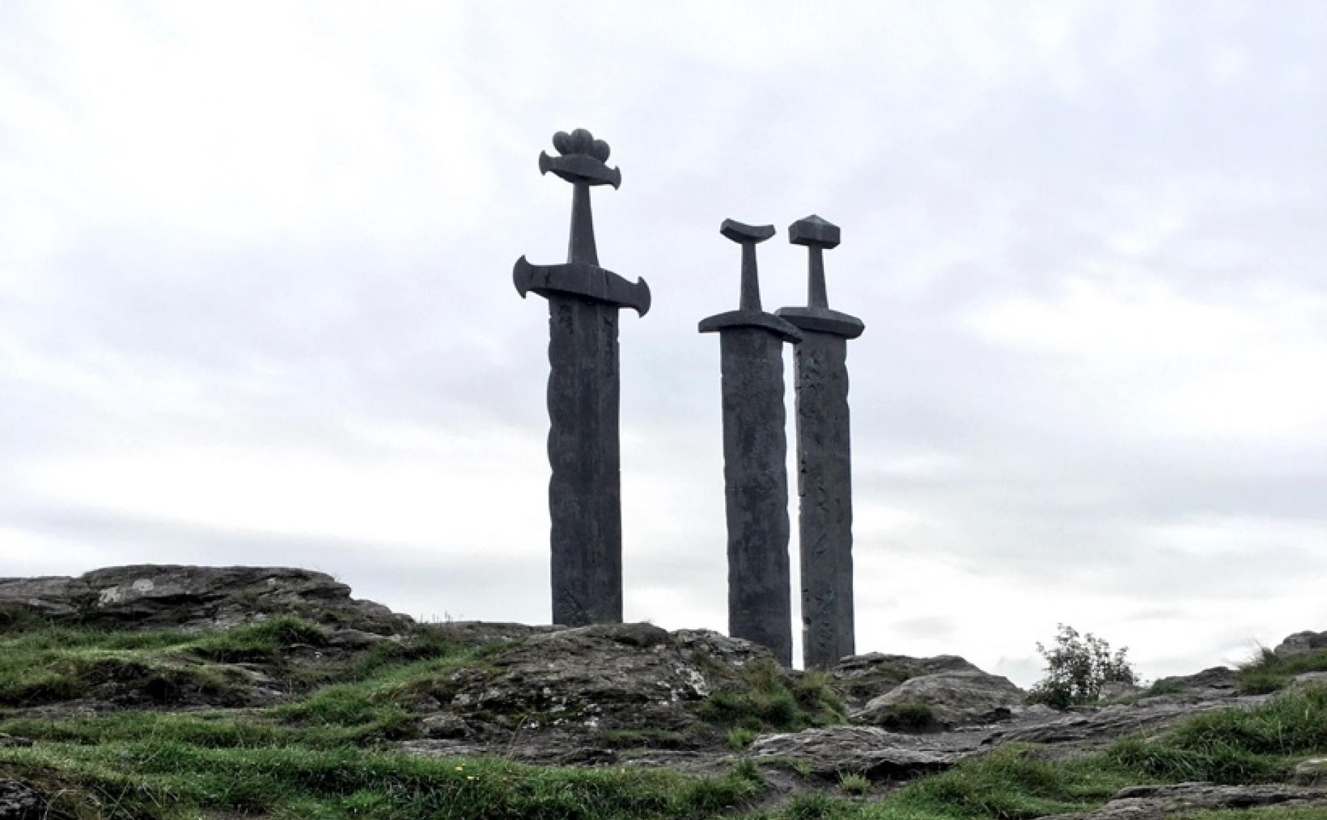 sword-sculpture-stavanger.jpg